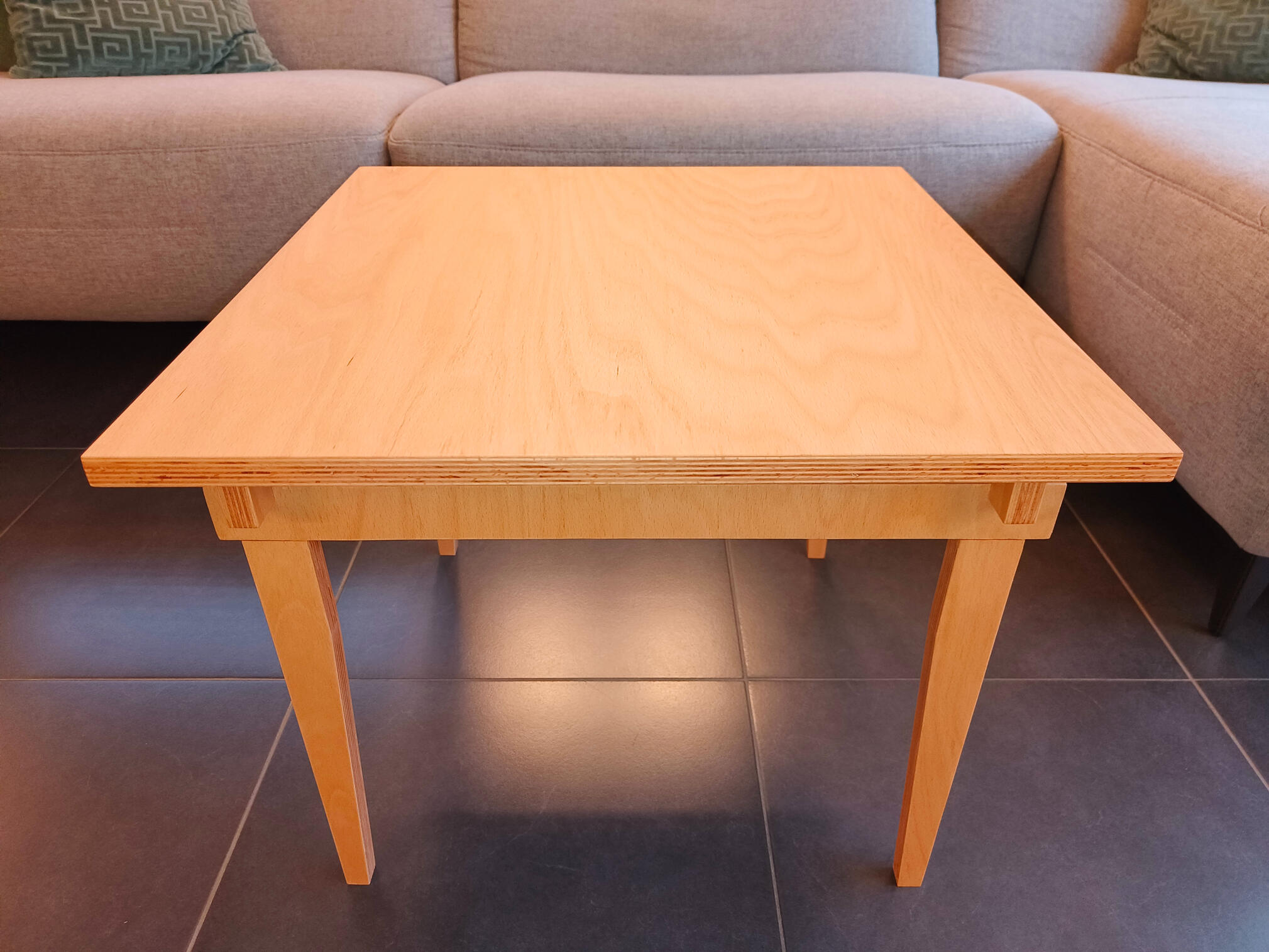 Houten bijzettafel