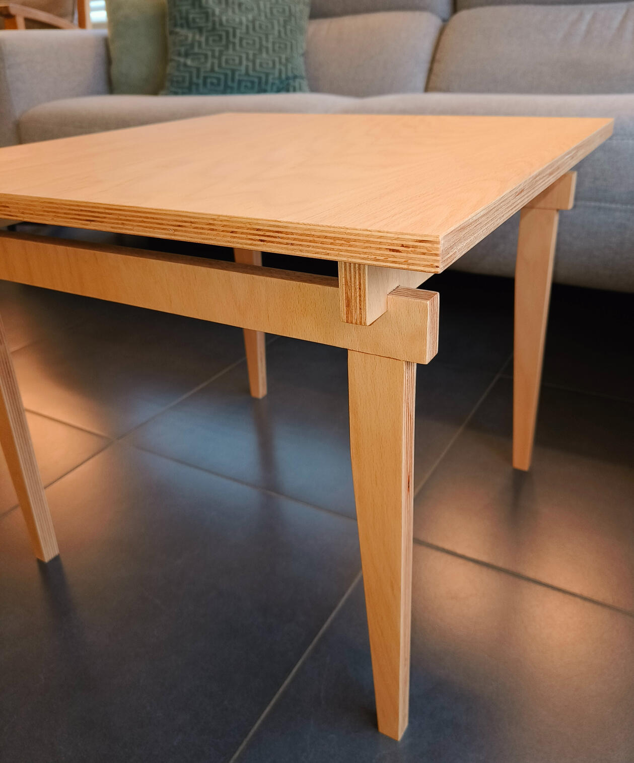 Houten bijzettafel