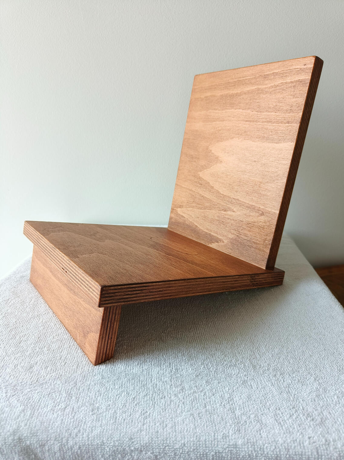 Houten boekensteun