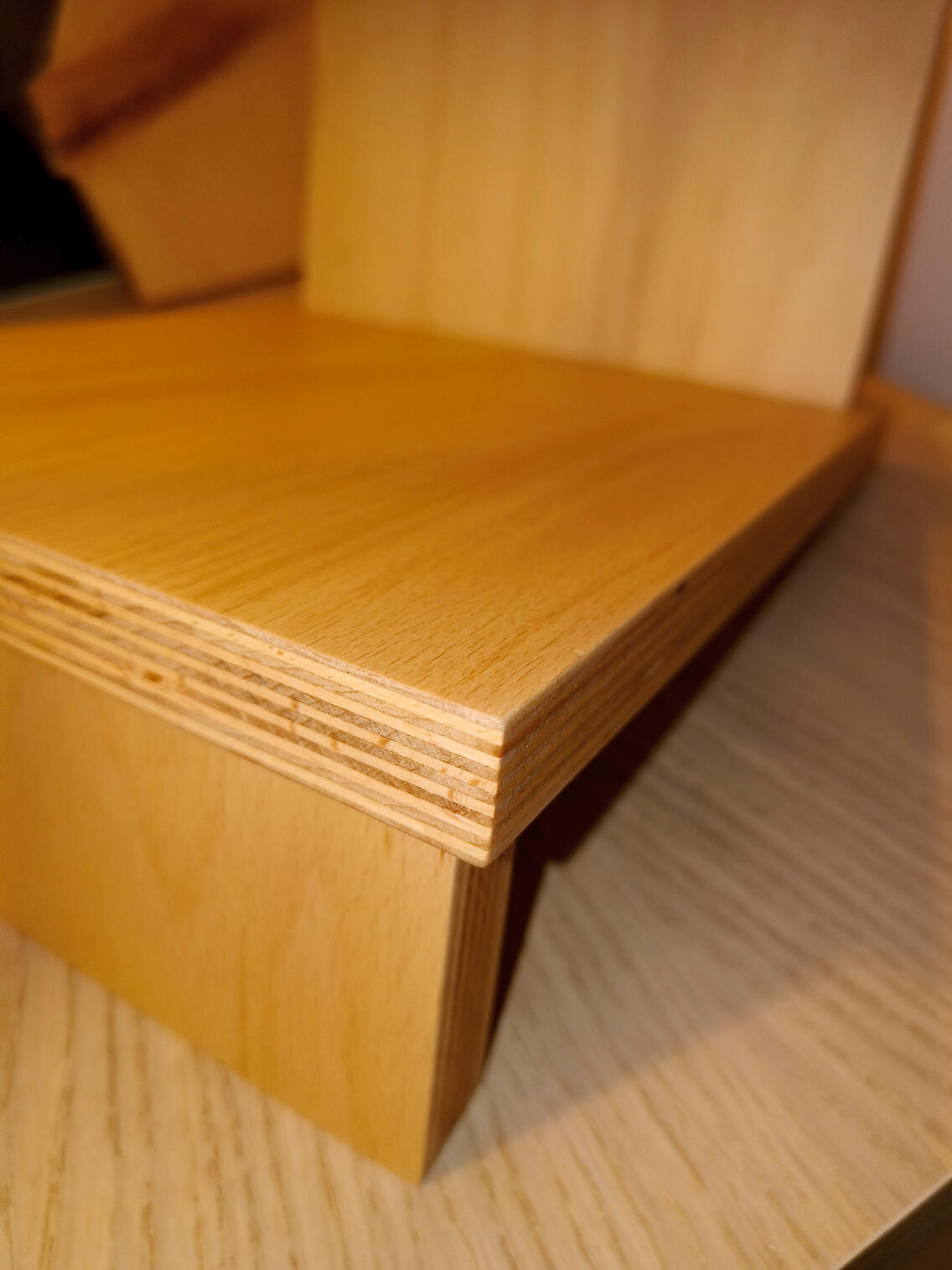 Houten boekensteun
