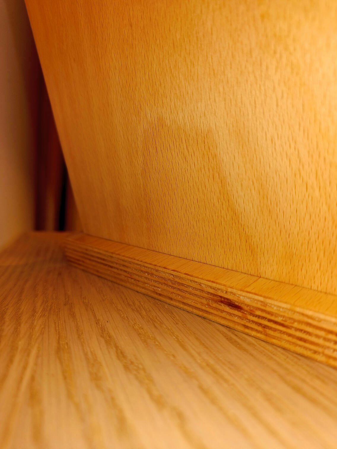 Houten boekensteun