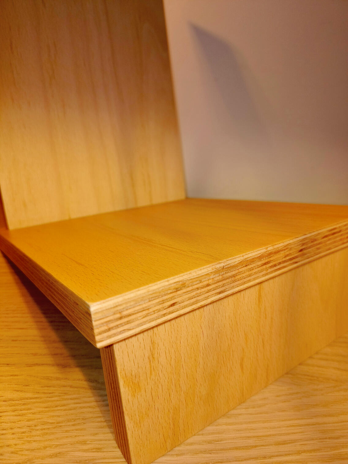 Houten boekensteun
